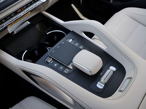 New 2026 Mercedes-Benz GLS 450 4MATIC image 27