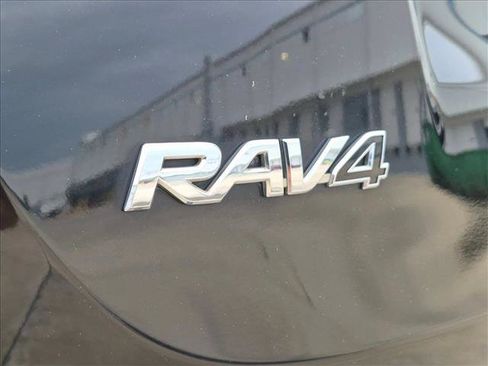 Used 2013 Toyota RAV4 XLE FWD image 14