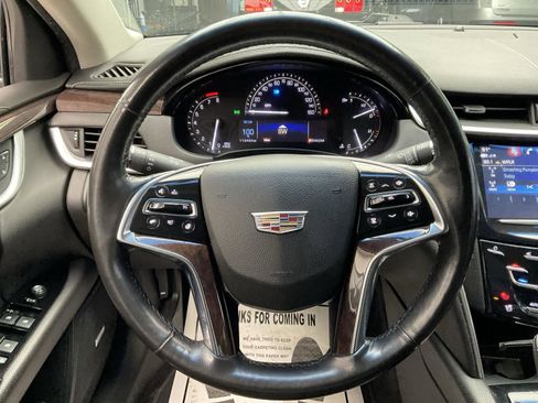 Used 2017 Cadillac XTS Luxury image 24
