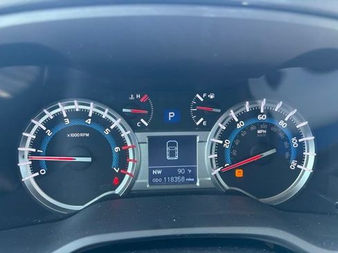 Used 2016 Toyota 4Runner SR5 Premium w/ Convenience Package AWD/4WD image 8