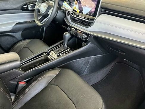 Certified 2023 Jeep Compass Limited AWD/4WD image 13