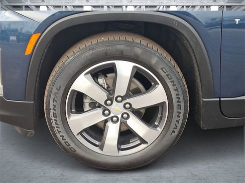 Certified 2023 Chevrolet Traverse LT w/ LT Premium Package image 9