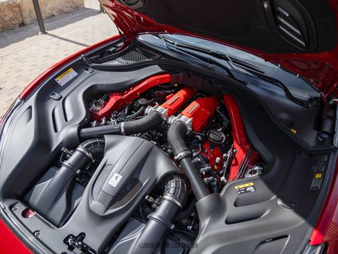 Used 2019 Ferrari Portofino image 31