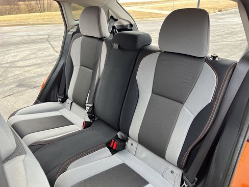 Used 2018 Subaru Crosstrek 2.0i Premium w/ Eyesight System image 34