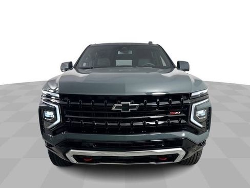 New 2026 Chevrolet Suburban Z71 w/ Comfort Package AWD/4WD image 3