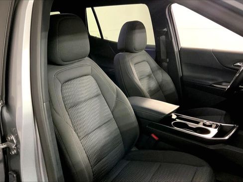 Used 2026 Chevrolet Equinox LT FWD image 7