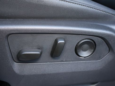 Used 2025 Chevrolet Silverado 1500 LTZ image 11