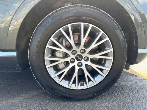 Used 2025 Genesis GV80 2.5T Standard AWD/4WD image 3