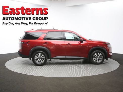 Used 2022 Nissan Pathfinder SL image 48