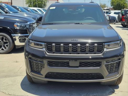 New 2026 Jeep Grand Cherokee L 2WD image 2