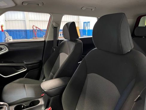 Used 2020 Kia Soul LX FWD image 23