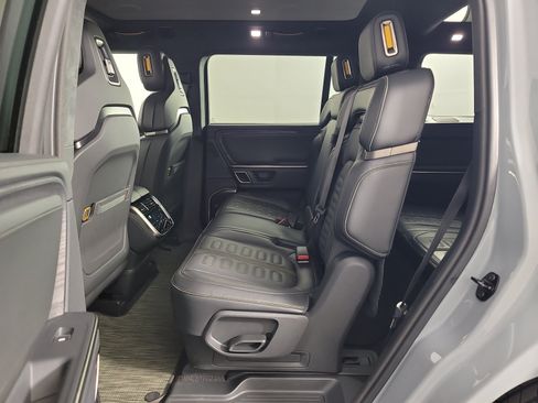 Used 2024 Rivian R1S Adventure AWD/4WD image 21