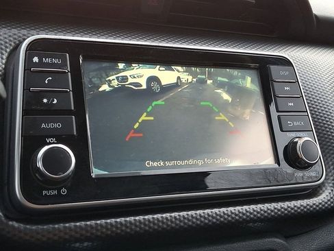 Used 2020 Nissan Kicks S image 14