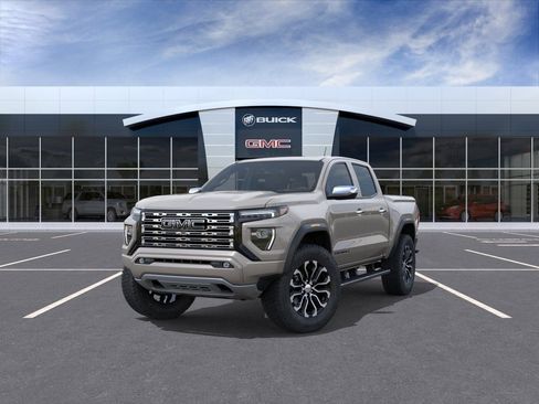 New 2026 GMC Canyon Denali w/ LPO, Black Badging Package AWD/4WD image 8