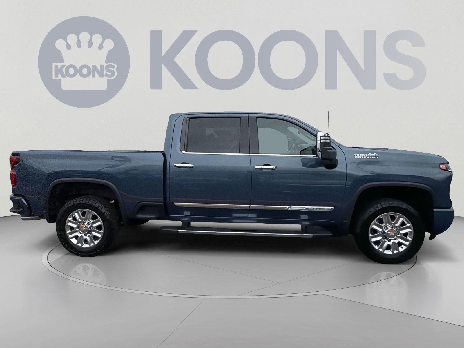 Used 2024 Chevrolet Silverado 2500 High Country w/ High Country Premium Package AWD/4WD image 8