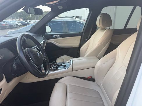 Used 2022 BMW X5 sDrive40i w/ Premium Package RWD image 2