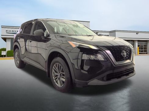 Used 2023 Nissan Rogue S image 8