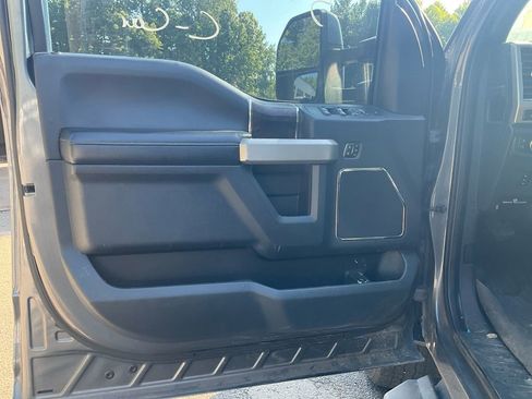 Used 2022 Ford F350 Lariat w/ Lariat Value Package AWD/4WD image 15