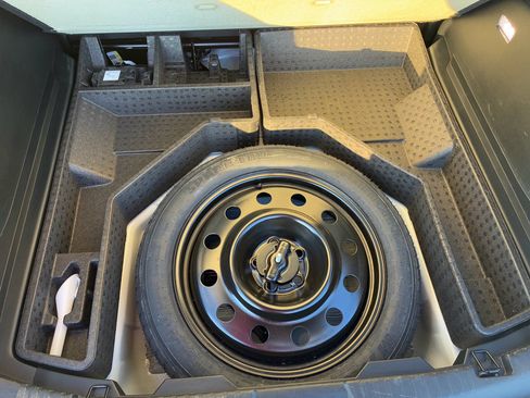 Used 2022 Ford Edge SE w/ Black Appearance Package image 27