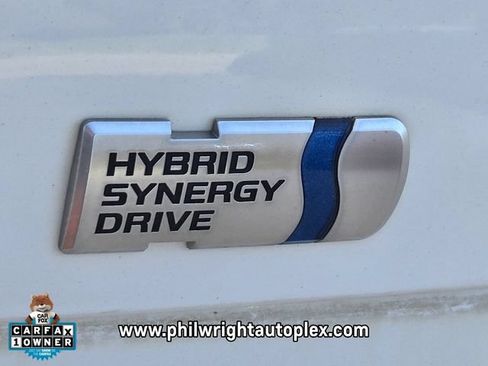 Used 2015 Toyota Prius Four FWD image 16