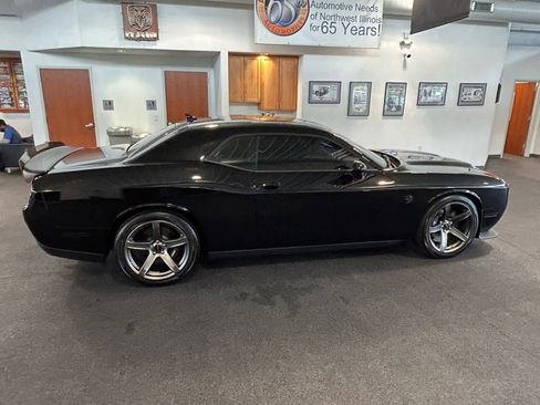 Used 2022 Dodge Challenger SRT Hellcat w/ Plus Package RWD image 8
