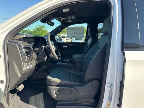New 2026 GMC Yukon XL AT4 w/ AT4 Premium Package AWD/4WD image 15