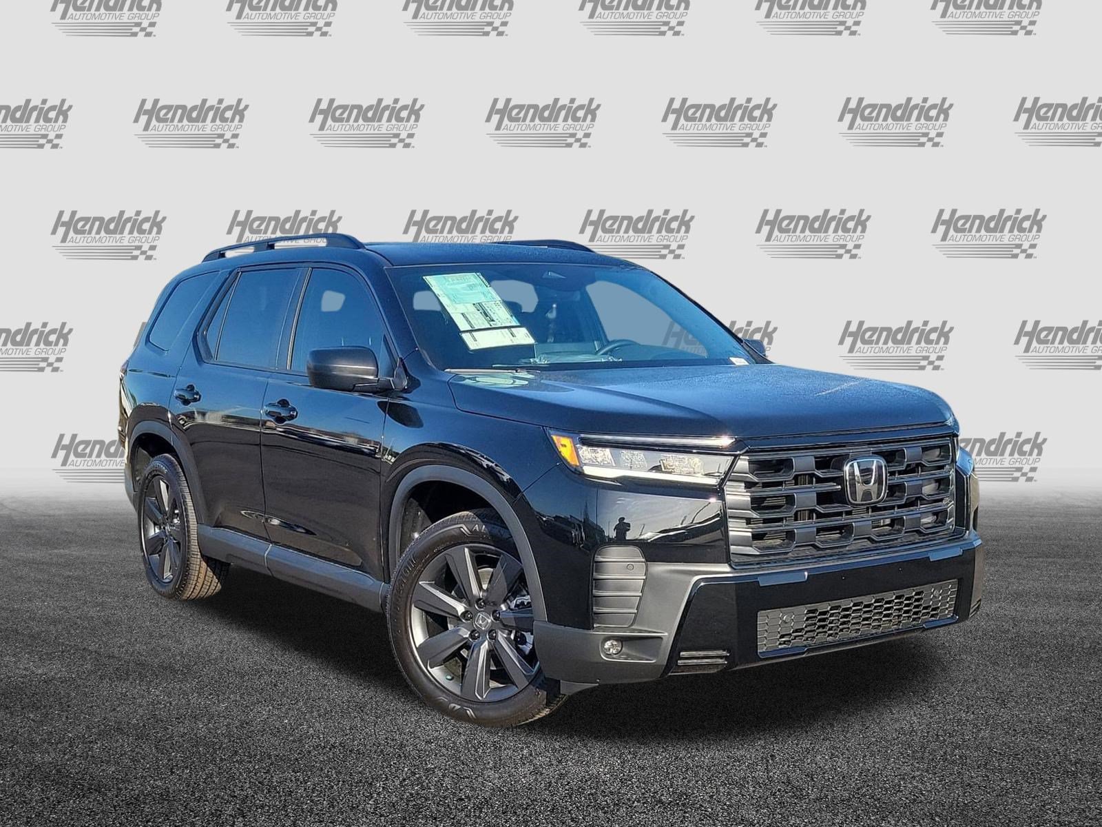 New 2026 Honda Pilot Sport image 2