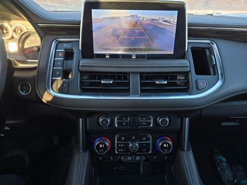 Used 2021 Chevrolet Tahoe Z71 image 18