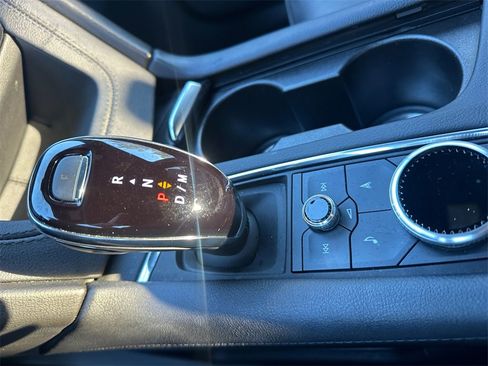 Used 2025 Cadillac XT6 Premium Luxury image 34