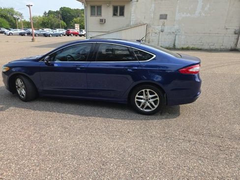 Used 2013 Ford Fusion SE FWD image 8