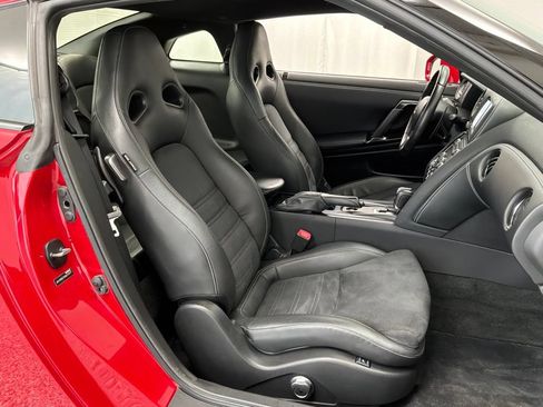 Used 2016 Nissan GT-R Premium AWD/4WD image 83