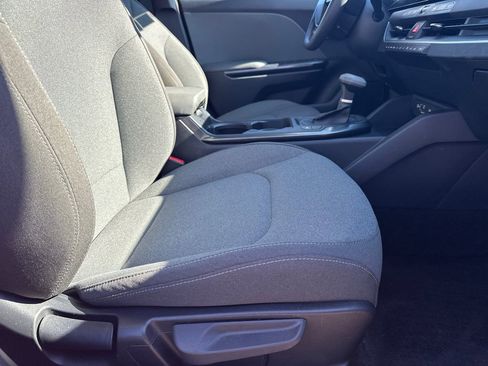 Used 2025 Kia K4 LXS image 13