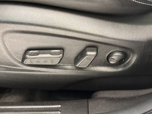 Used 2017 Kia Soul + w/ Primo Package FWD image 21