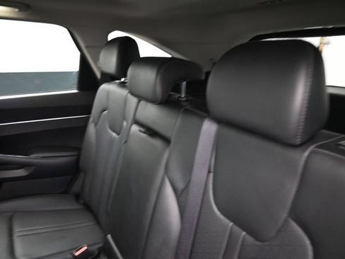 Certified 2023 Kia Sorento S w/ Panoramic Sunroof Package AWD/4WD image 12