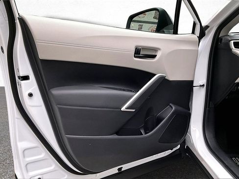 New 2026 Toyota Corolla Cross L image 17