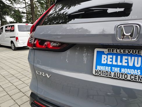 Certified 2025 Honda CR-V LX image 13