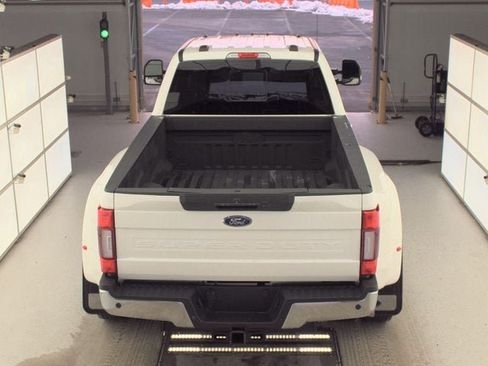 Used 2022 Ford F350 Lariat w/ Lariat Ultimate Package image 5