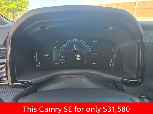 Used 2025 Toyota Camry SE w/ Convenience Package FWD image 24