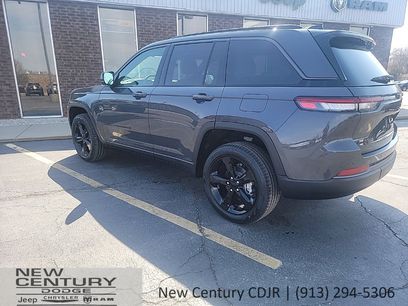 New 2026 Jeep Grand Cherokee Limited w/ Limited Altitude Package