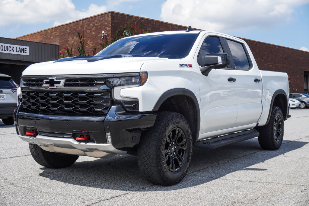 Used 2025 Chevrolet Silverado 1500 ZR2 w/ Technology Package AWD/4WD image 4