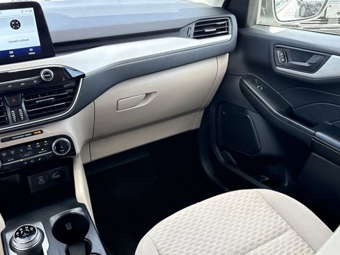 Certified 2022 Ford Escape SE w/ Convenience Package FWD image 17