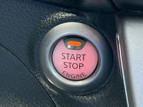 Used 2015 Nissan Sentra SV image 25