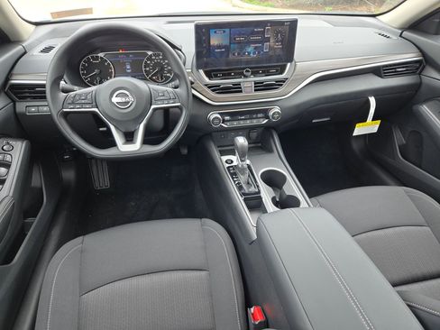 New 2026 Nissan Altima 2.5 SV FWD image 14