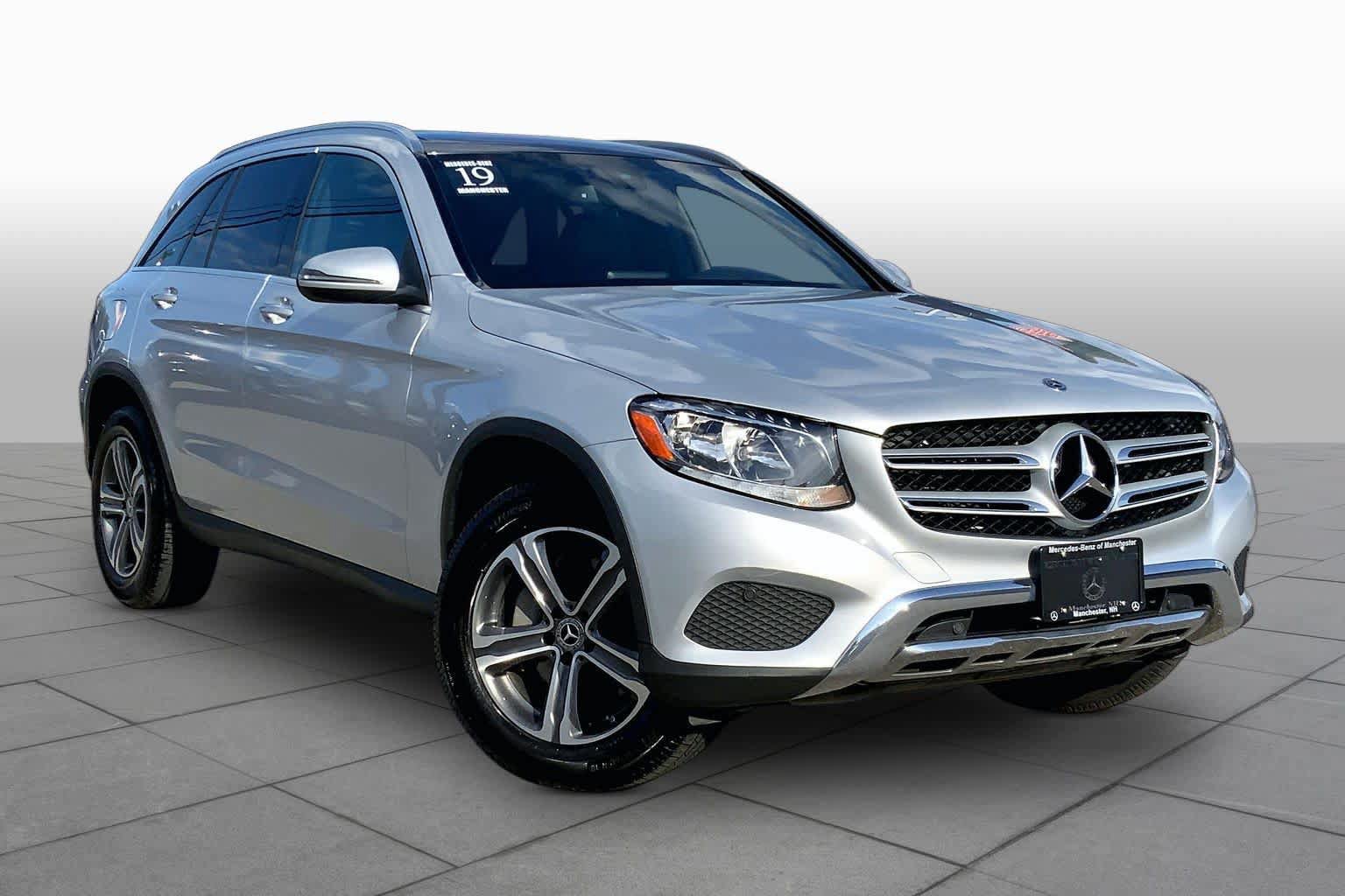 Used 2019 Mercedes-Benz GLC 300 4MATIC image 3