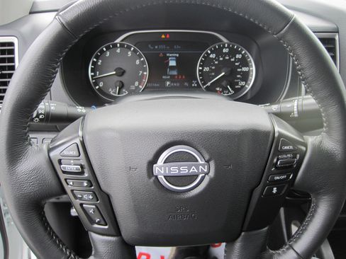 Used 2024 Nissan Frontier SV w/ SV Convenience Package image 13