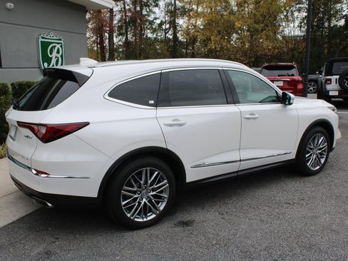 Used 2024 Acura MDX SH-AWD w/ Advance Package image 4