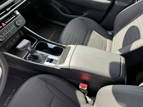 Certified 2025 Hyundai Santa Cruz SE image 14