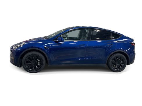 Certified 2023 Tesla Model Y Long Range AWD/4WD image 3
