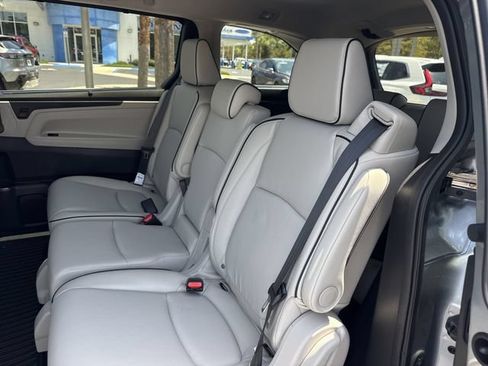 New 2026 Honda Odyssey Touring image 23