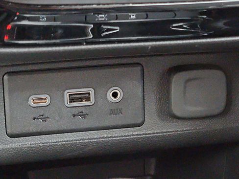 Certified 2023 Buick Encore GX Preferred w/ Cold Weather Comfort Package image 23